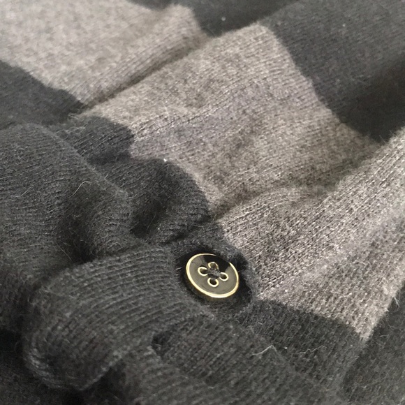 Banana Republic Half-Sleeve Sweater - Picture 3 of 3